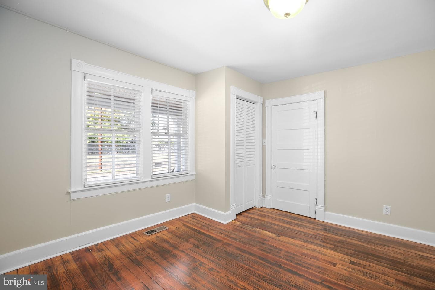 420 Dunmore Street photo 12