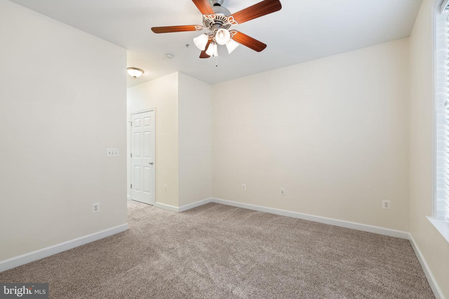 621 Cobblestone Boulevard #t9 photo 16