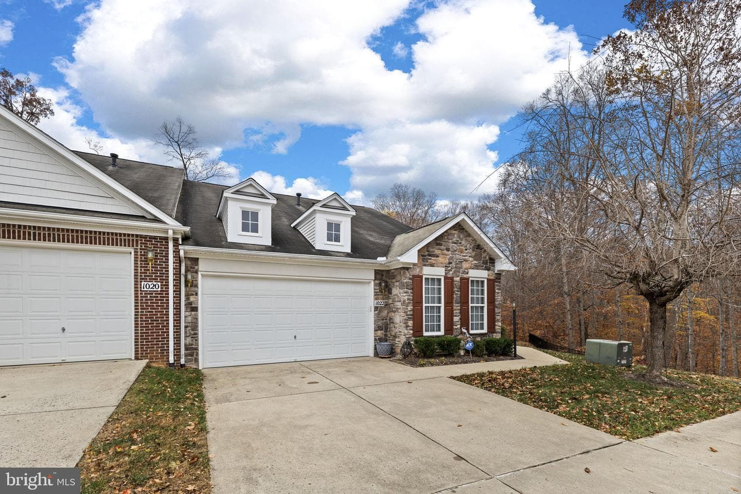 1022 Maureen Drive photo 5