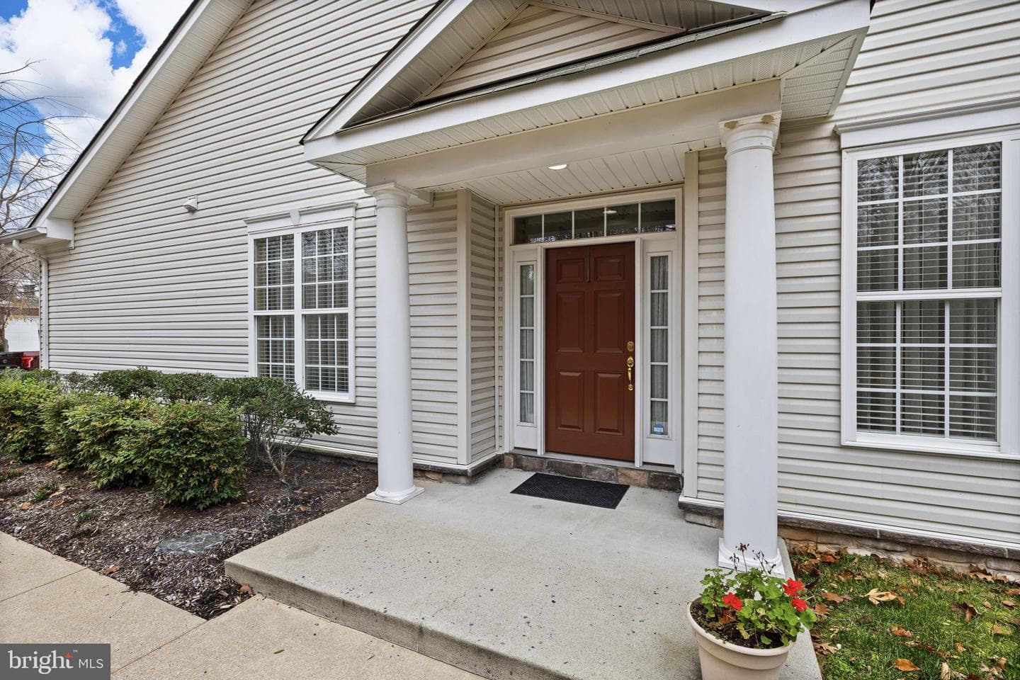 1022 Maureen Drive photo 8