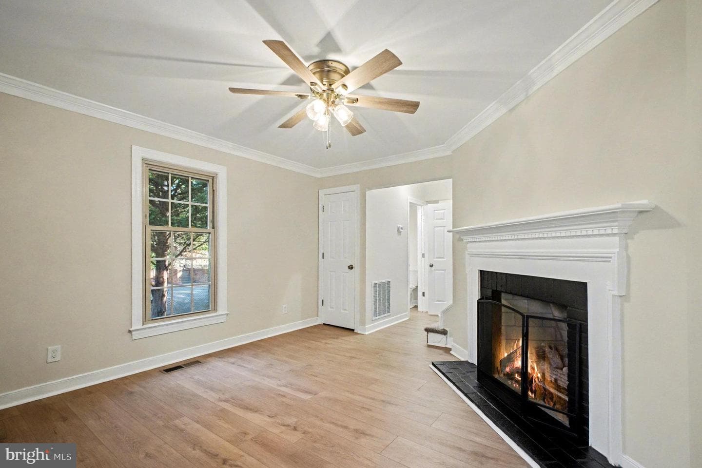 811 College Avenue photo 5