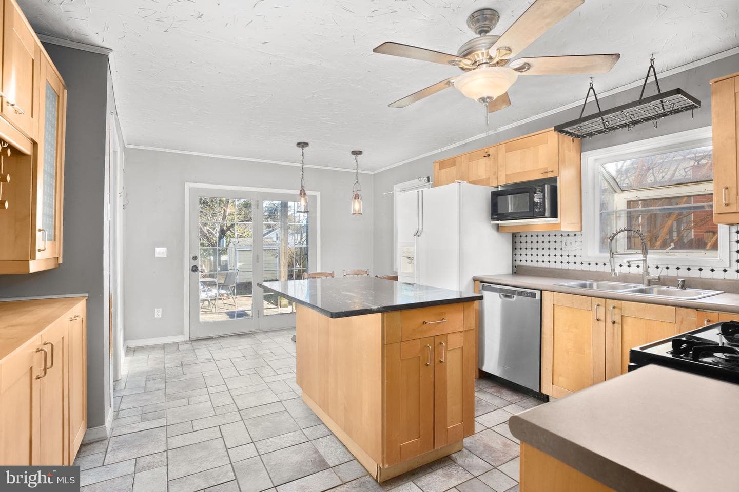 1415 Franklin St photo 7