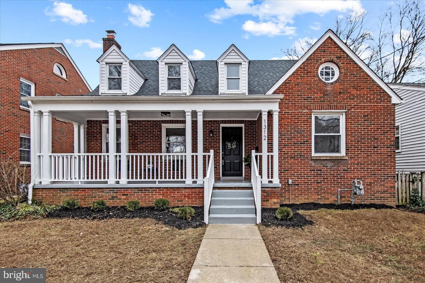 1312 Rowe Street photo 2