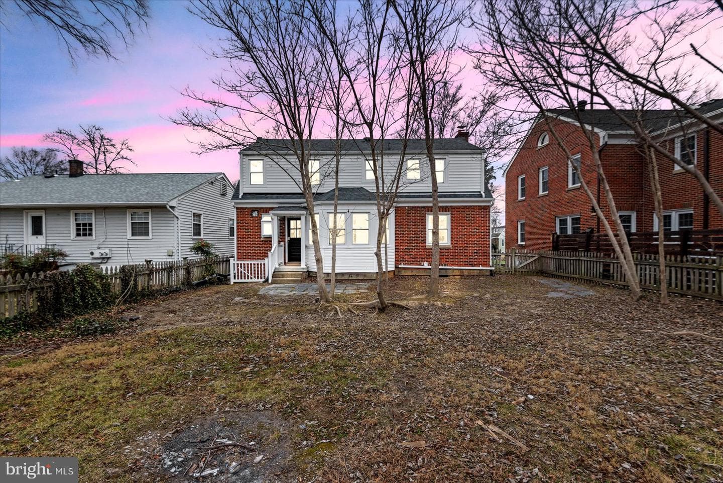 1312 Rowe Street photo 37