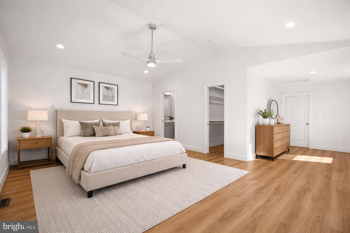 1606 Charles Street photo 5