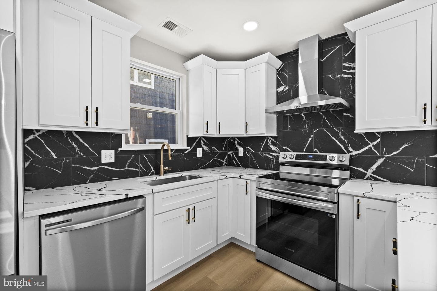 1008 Lafayette Boulevard photo 35