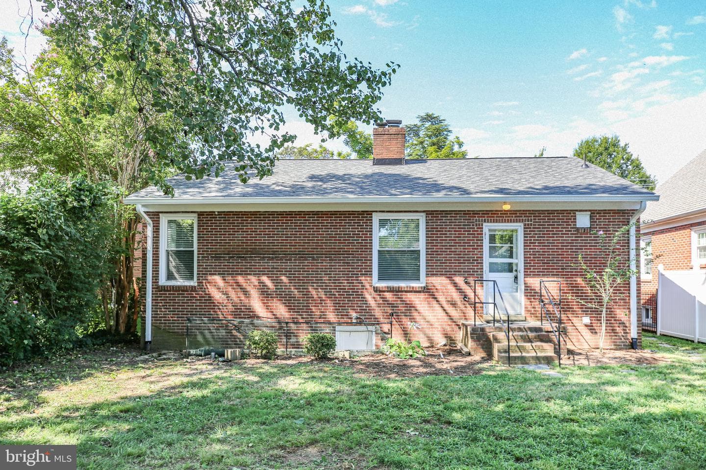 1213 Stafford Avenue photo 32