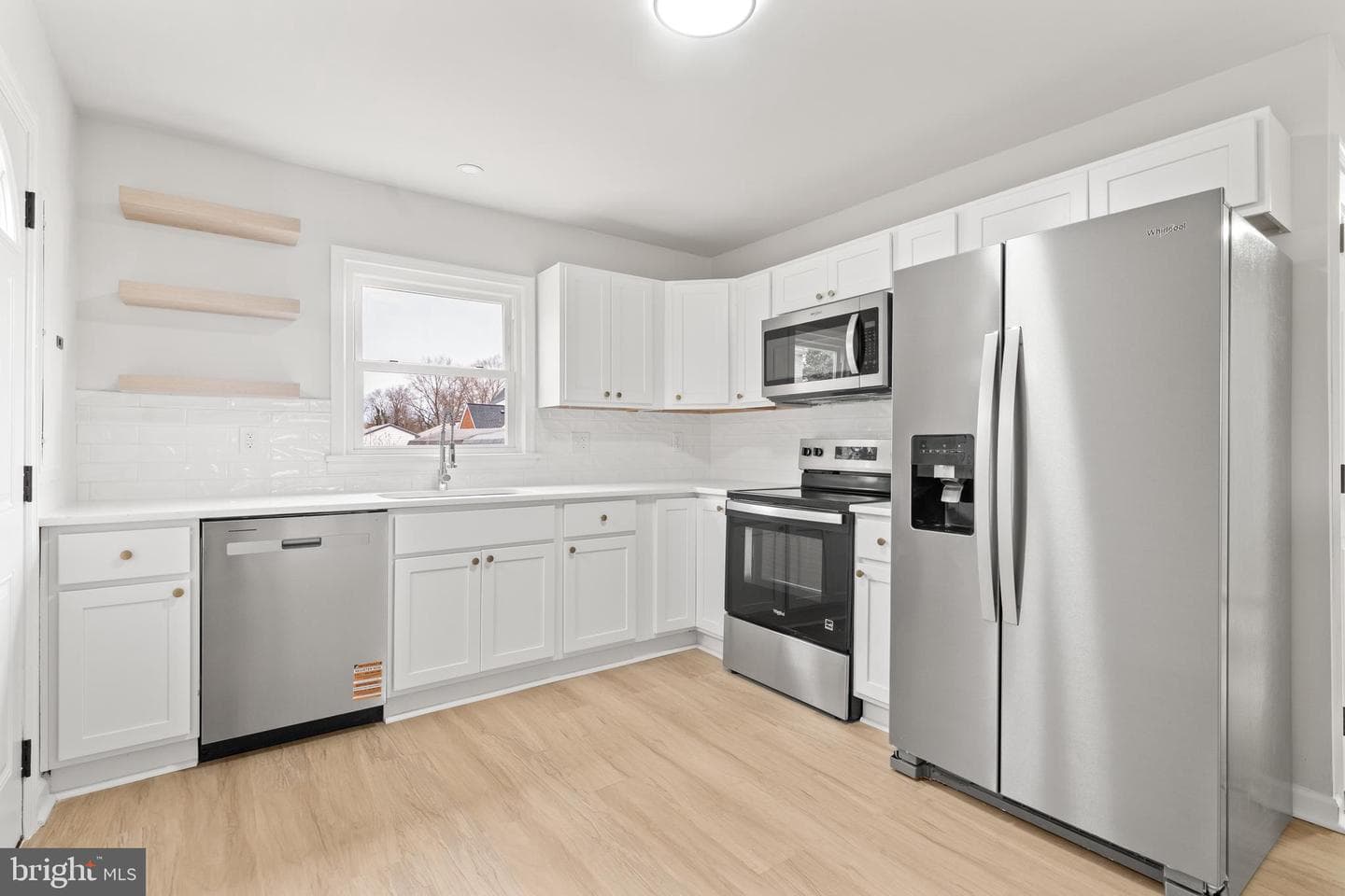 423 Mckinney Street photo 4