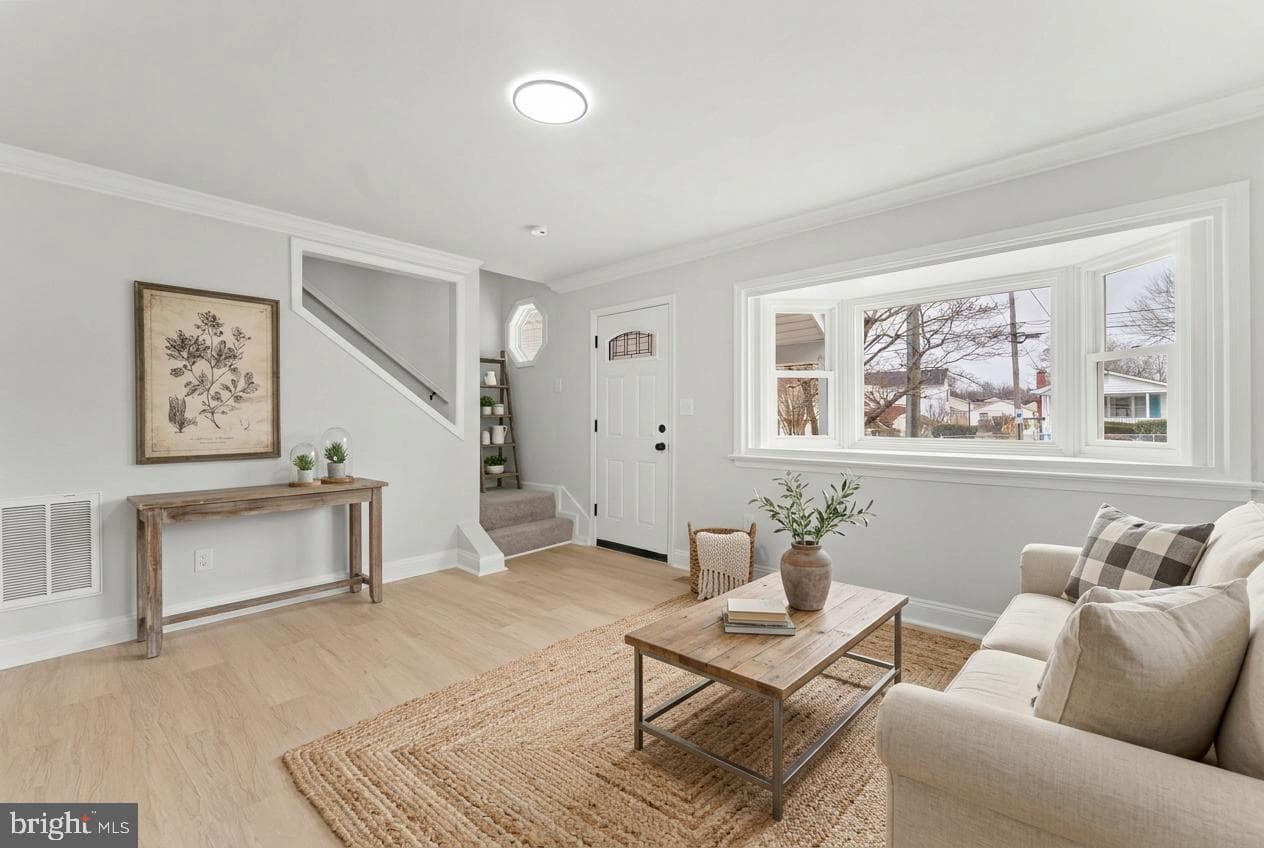 423 Mckinney Street photo 8