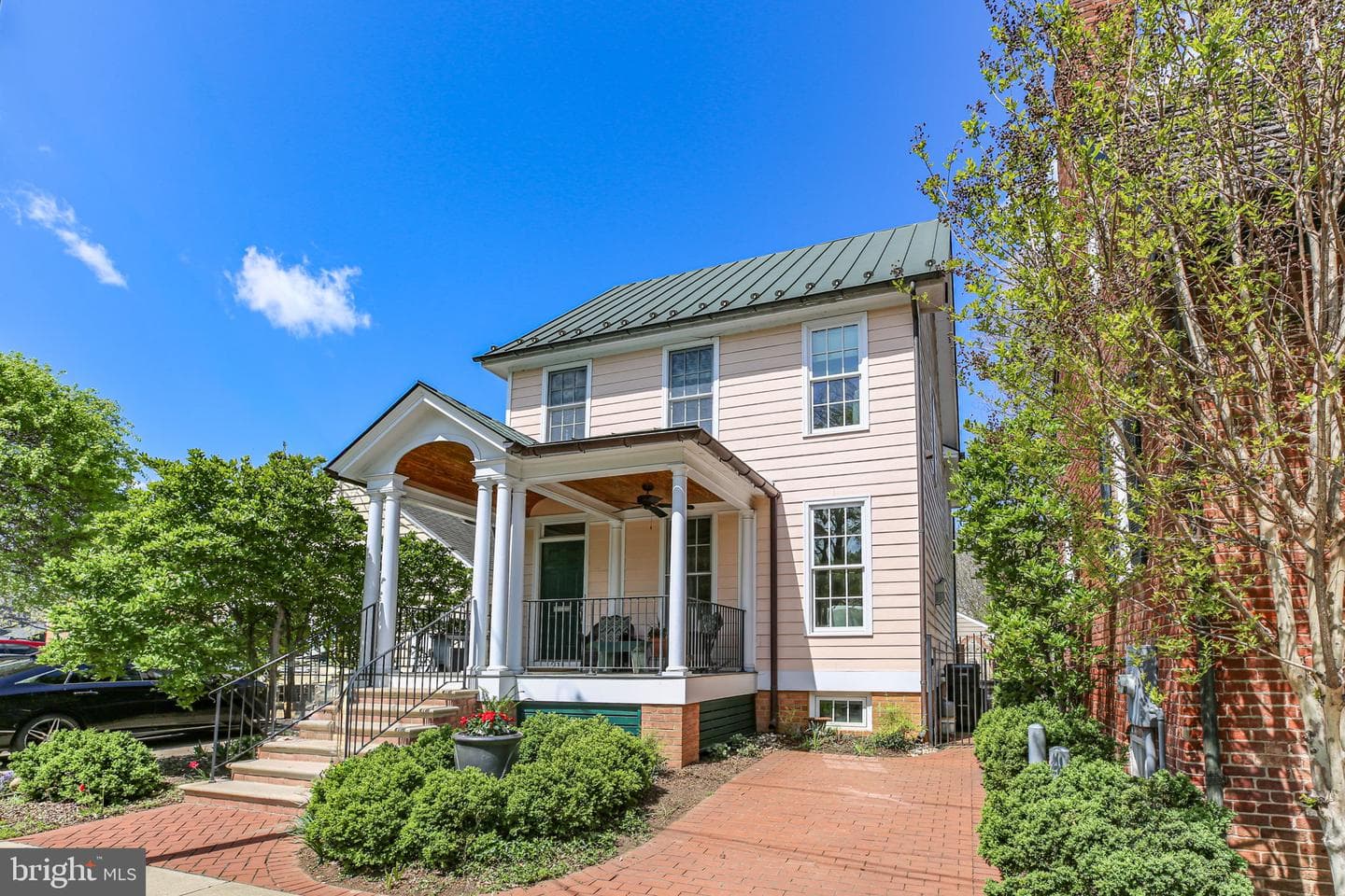 211 Fauquier Street