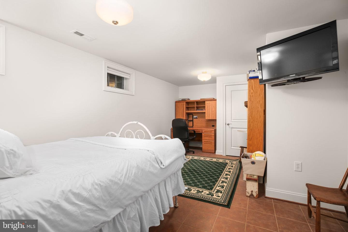 211 Fauquier Street photo 40