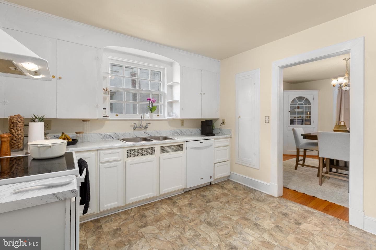 1110 College Avenue photo 13