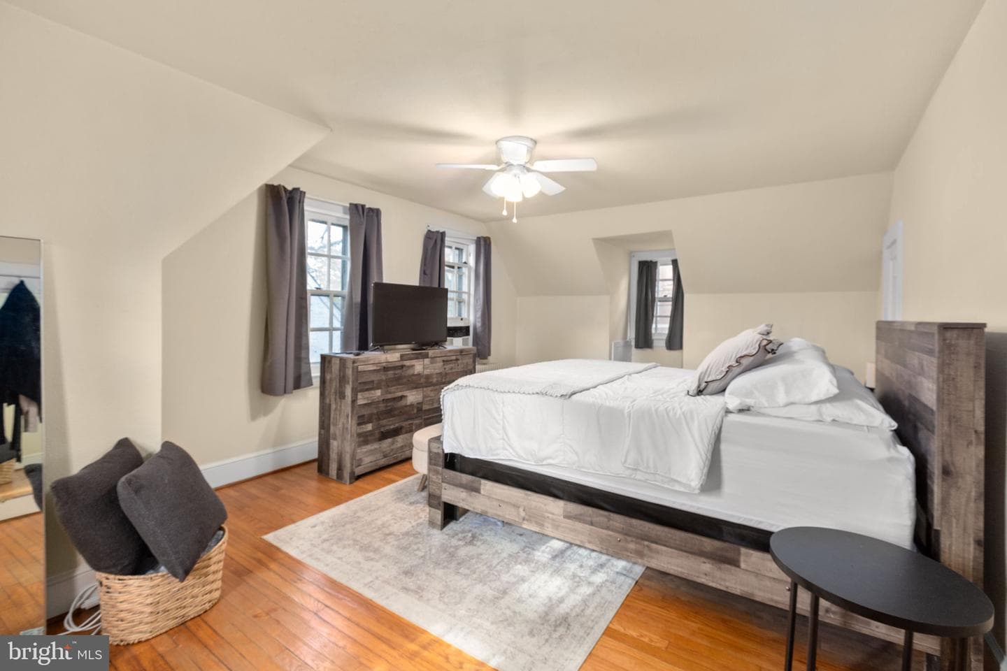 1110 College Avenue photo 22