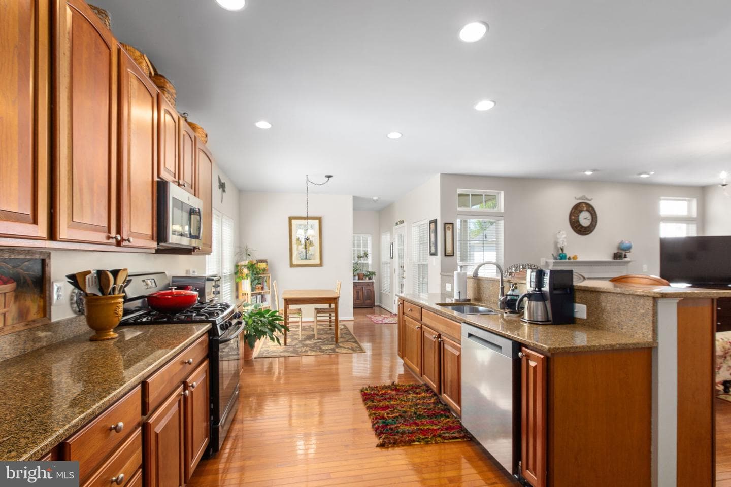 1102 Anderson Street photo 14