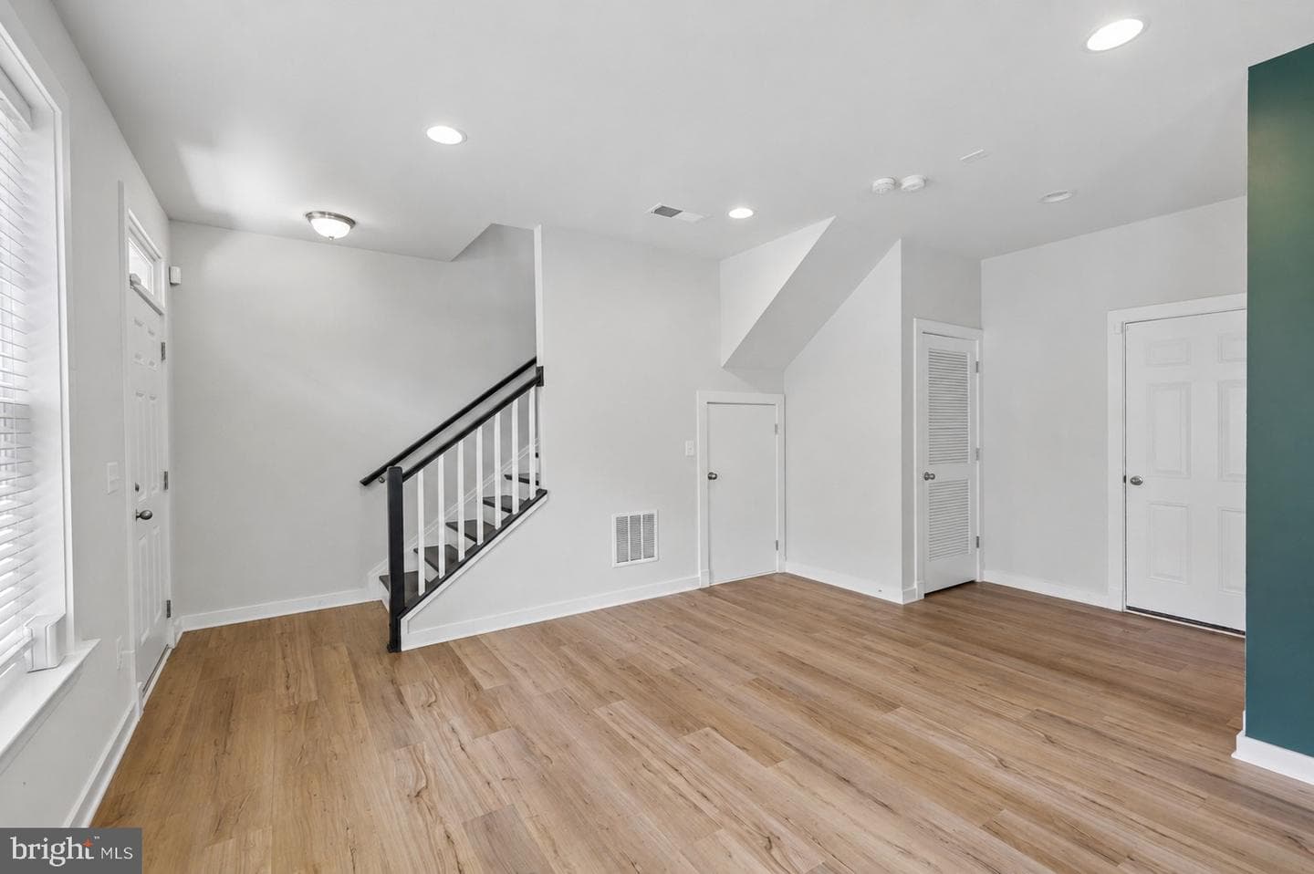283 Willis Street photo 15