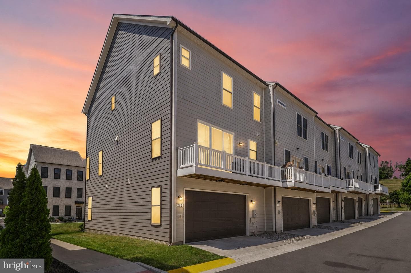 283 Willis Street photo 3