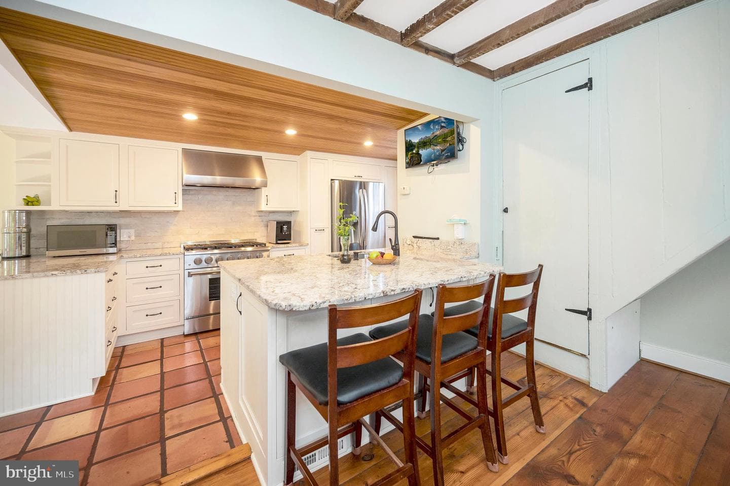 1102 Prince Edward Street photo 25