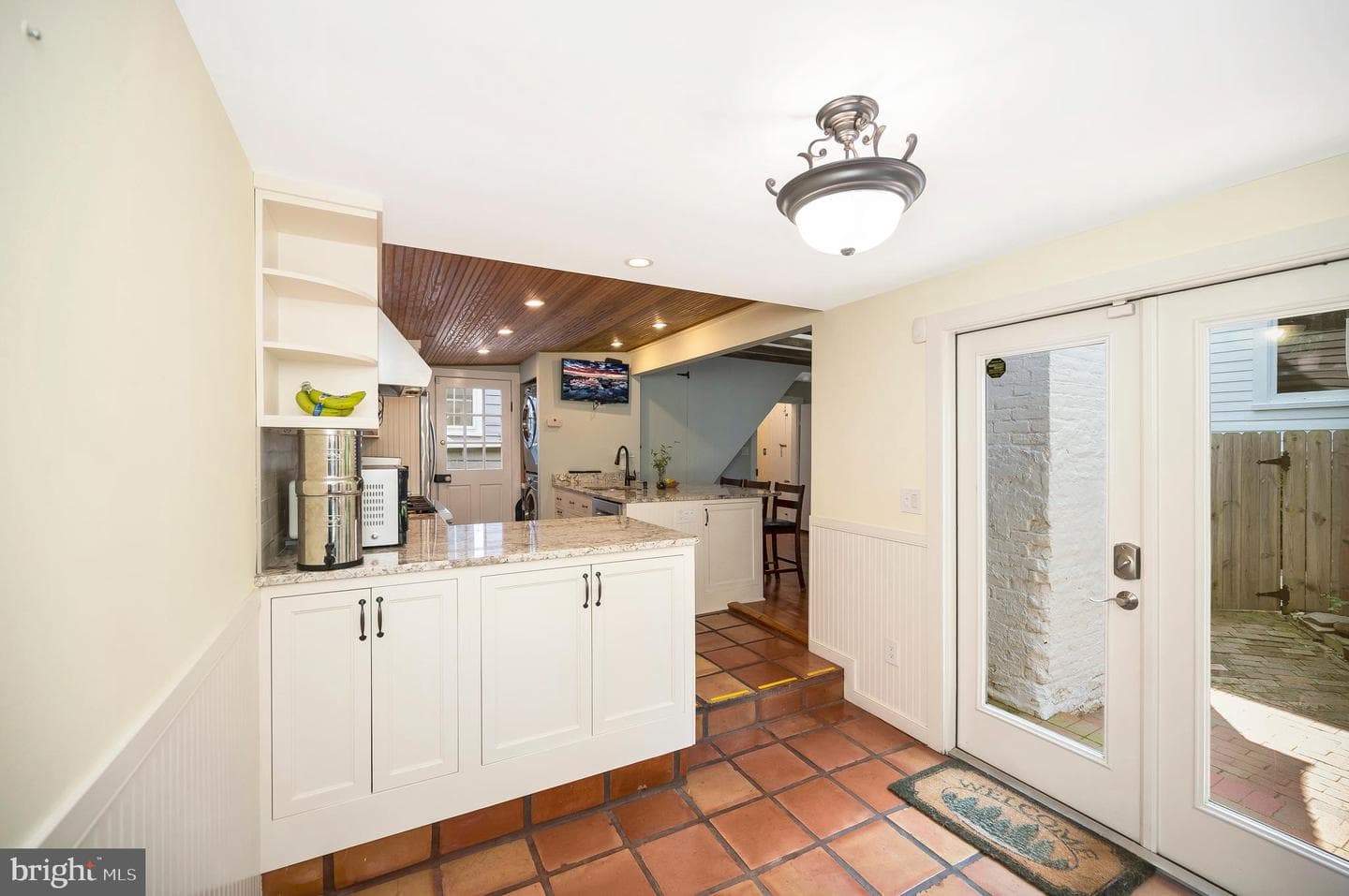 1102 Prince Edward Street photo 36