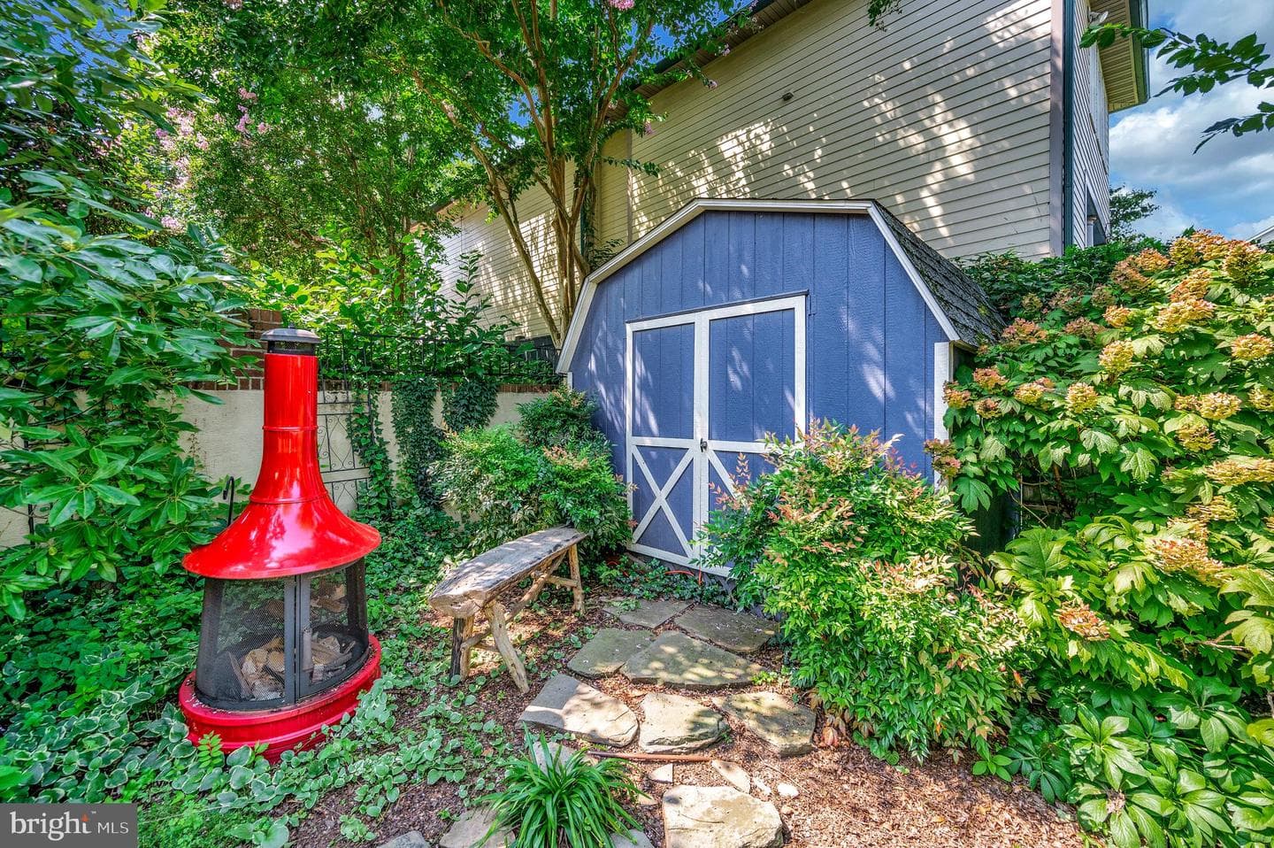 1102 Prince Edward Street photo 68