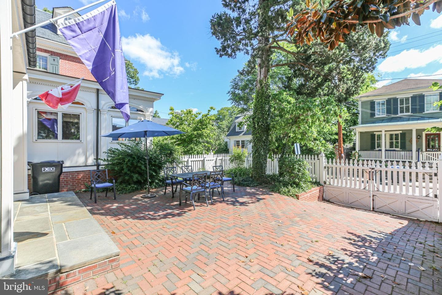 610 Lewis St photo 59
