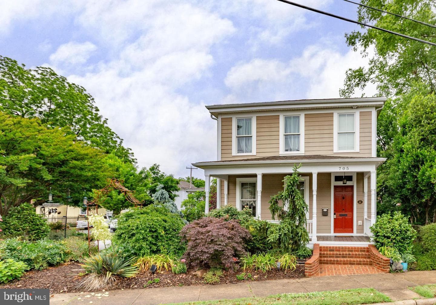 705 Charlotte Street photo 49
