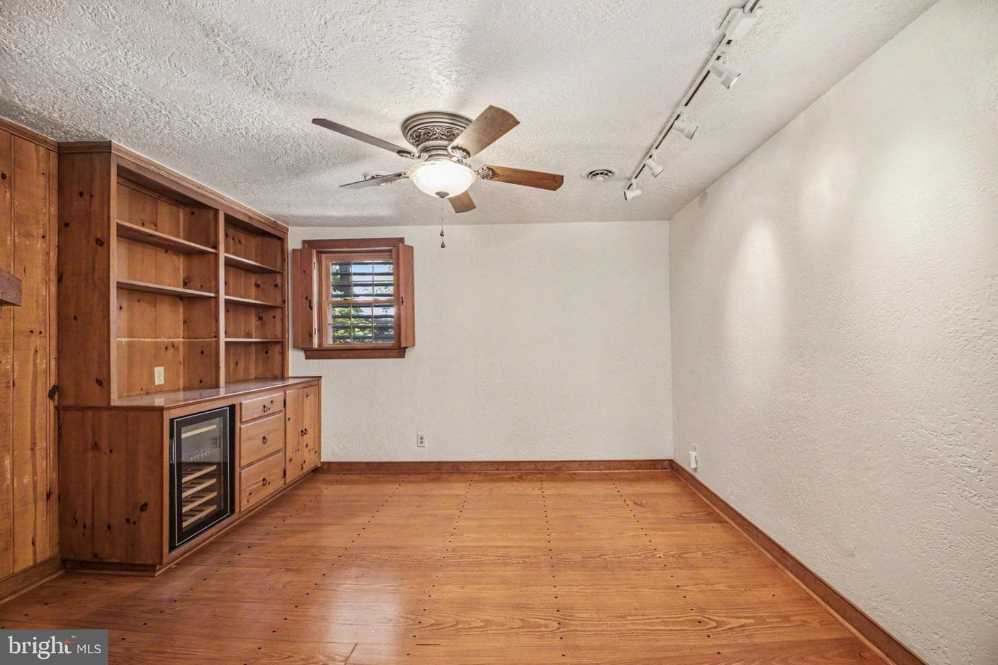 807 College Avenue photo 16