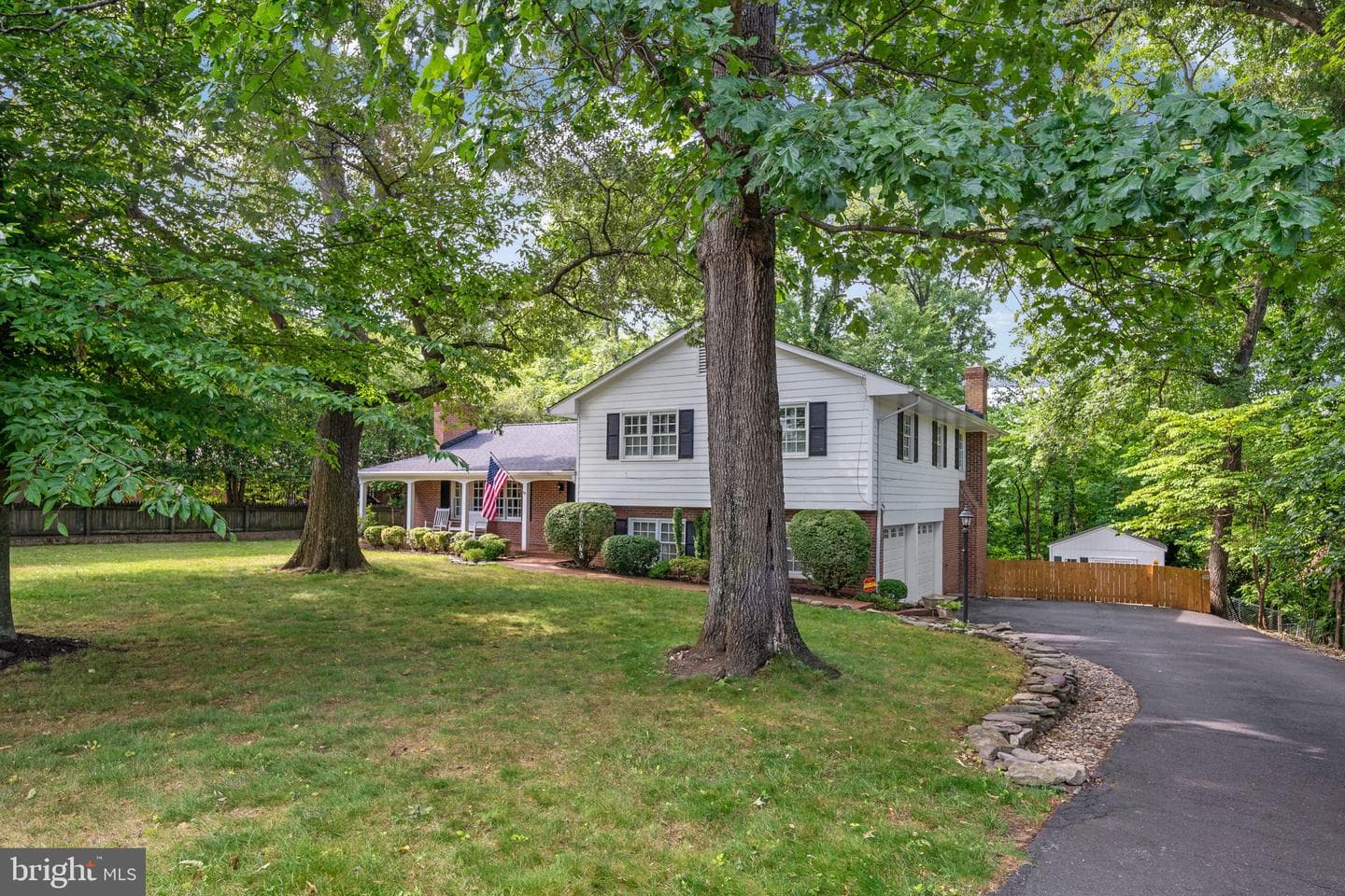 1730 Greenway Drive photo 4