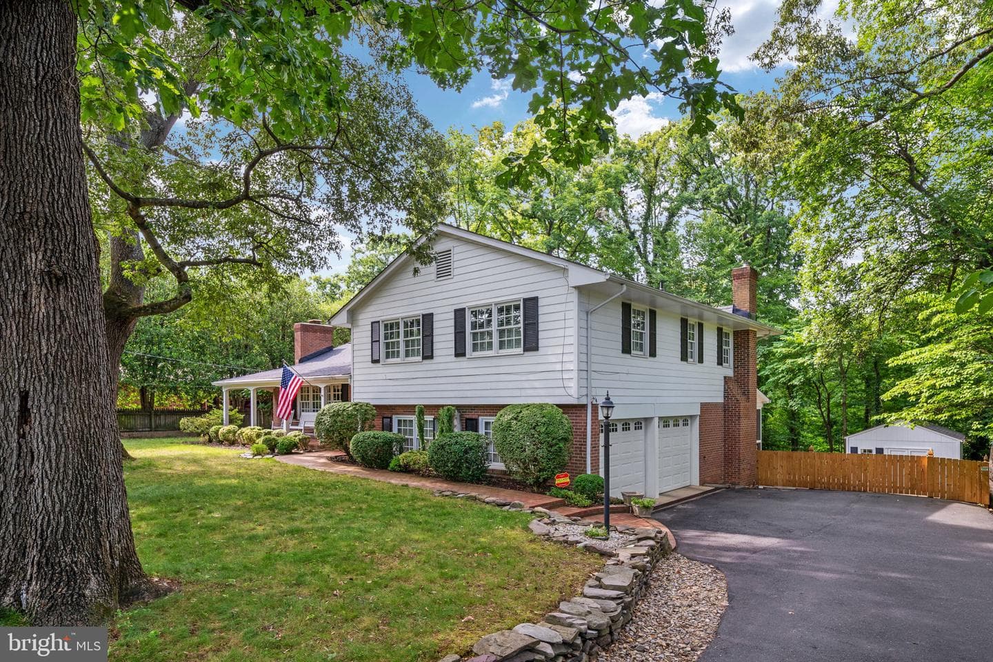 1730 Greenway Drive photo 5
