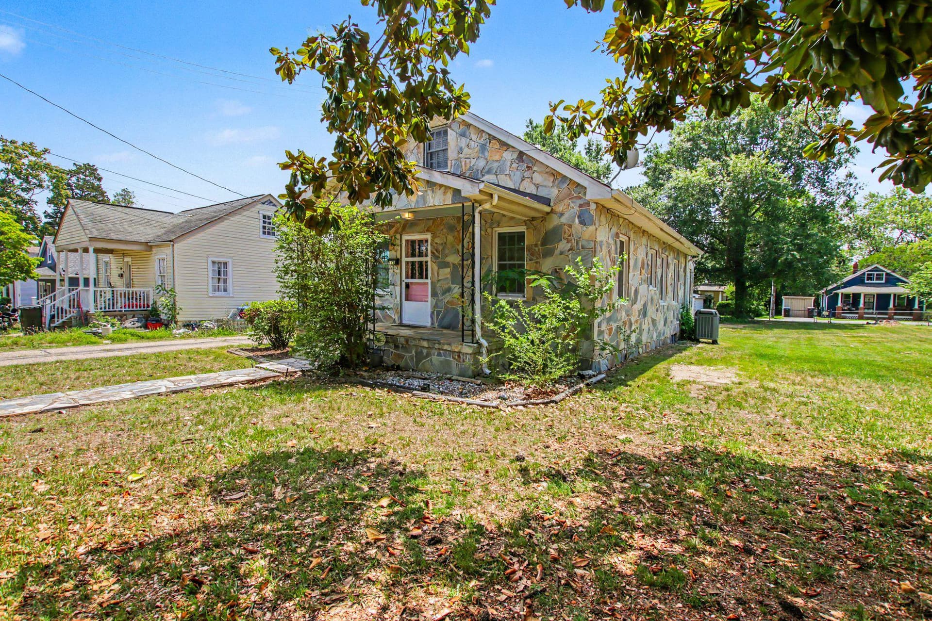 112 Gibson Street photo 3