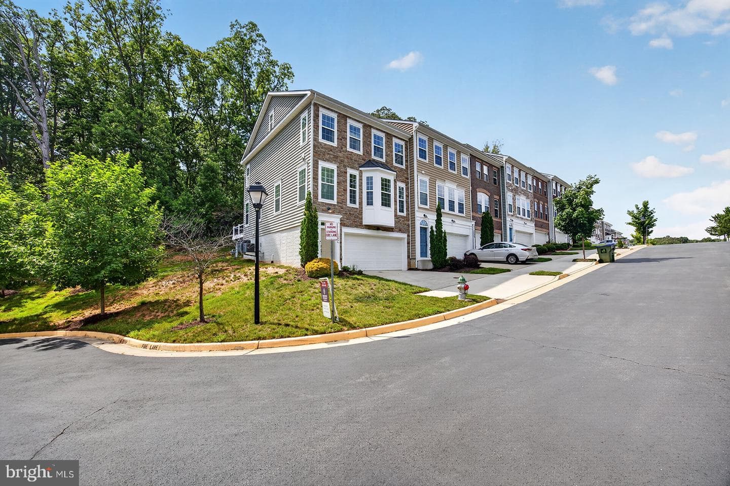 1349 Gilmore Street photo 2