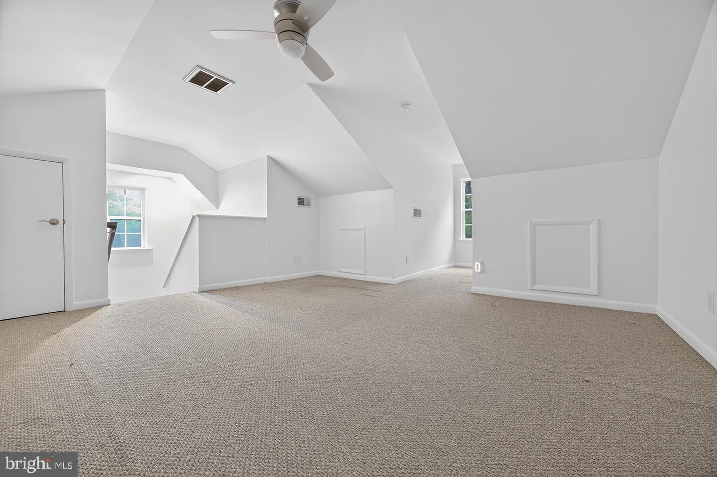 1349 Gilmore Street photo 31