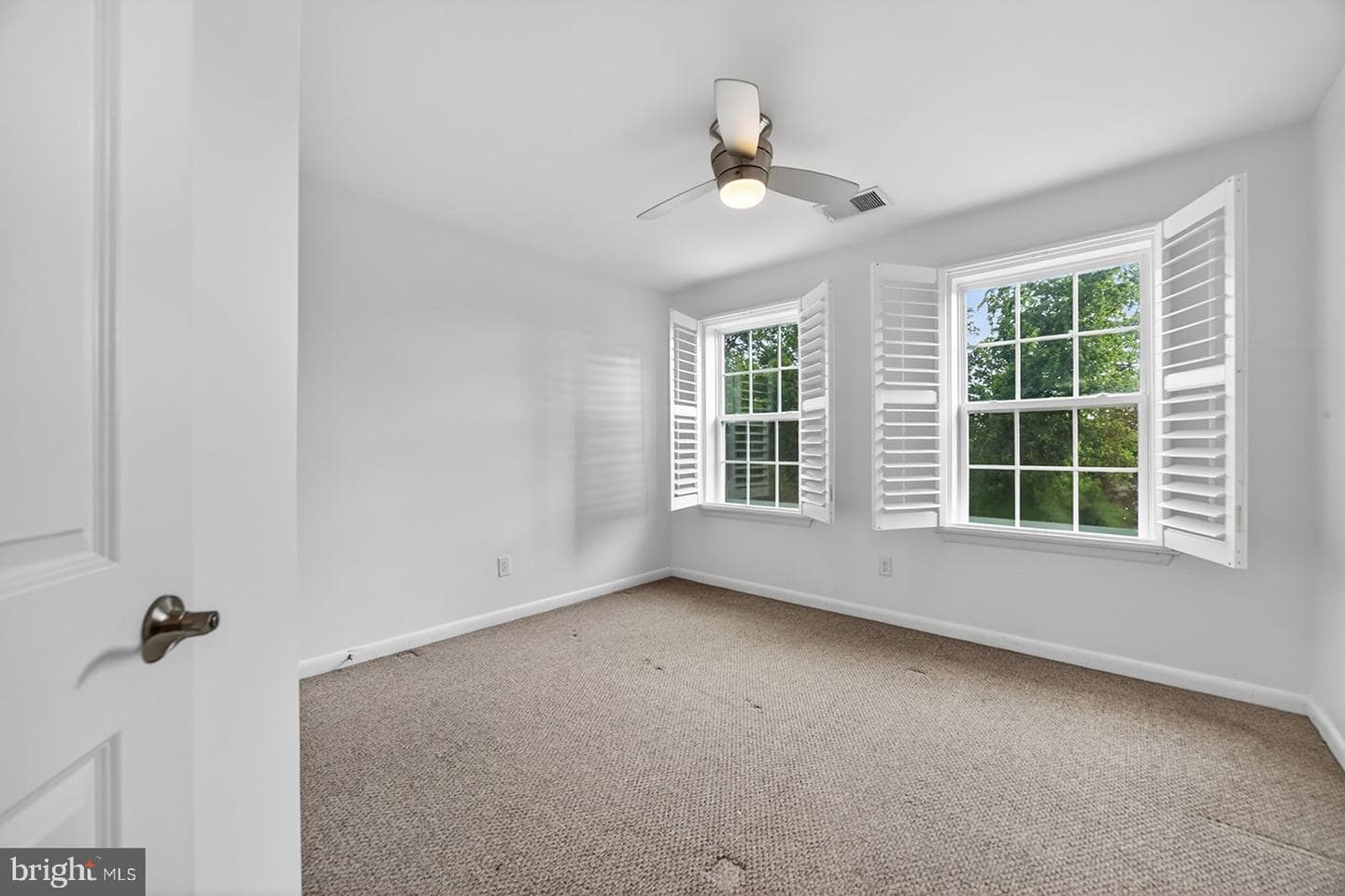 1349 Gilmore Street photo 35