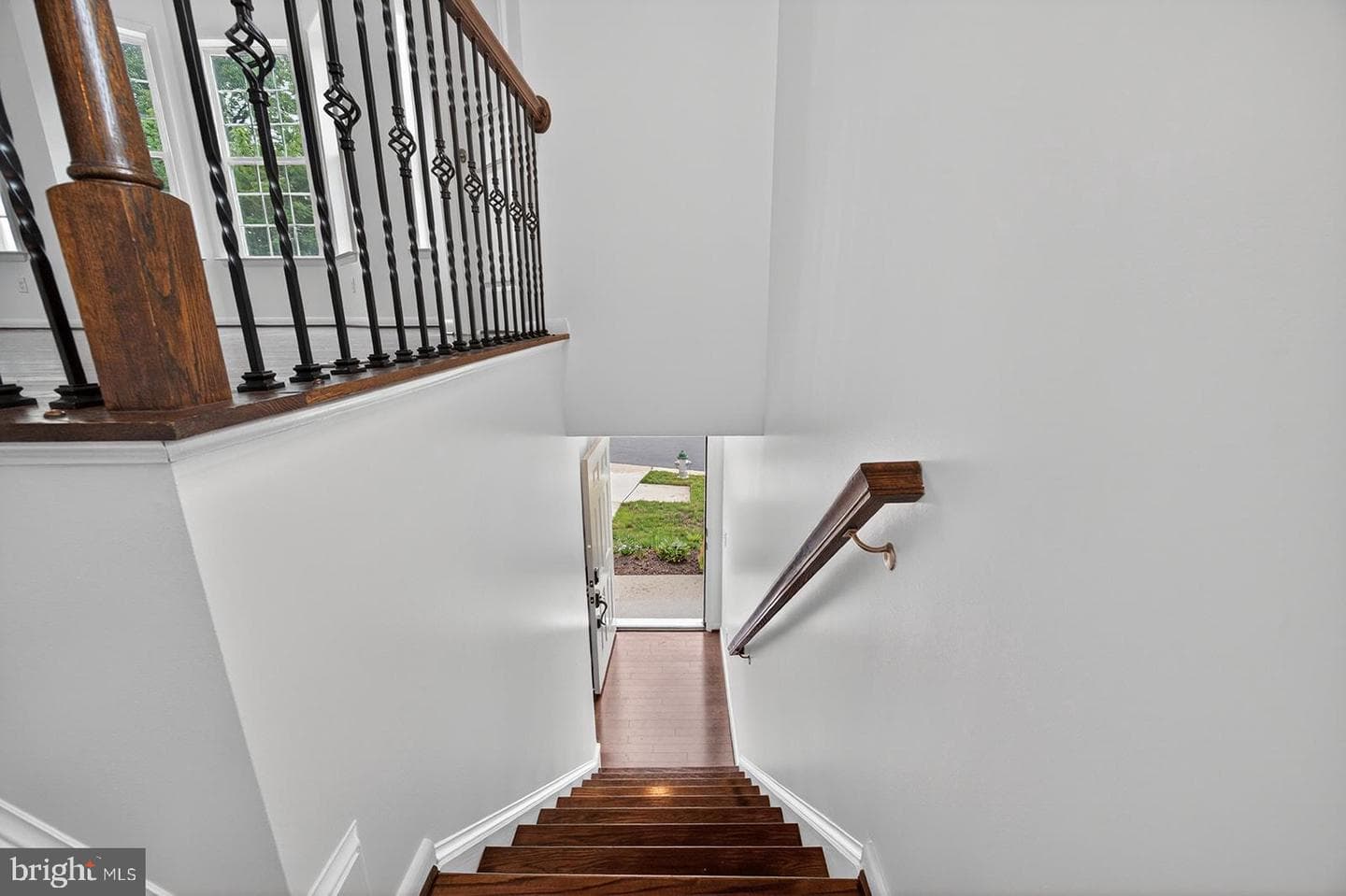 1349 Gilmore Street photo 40