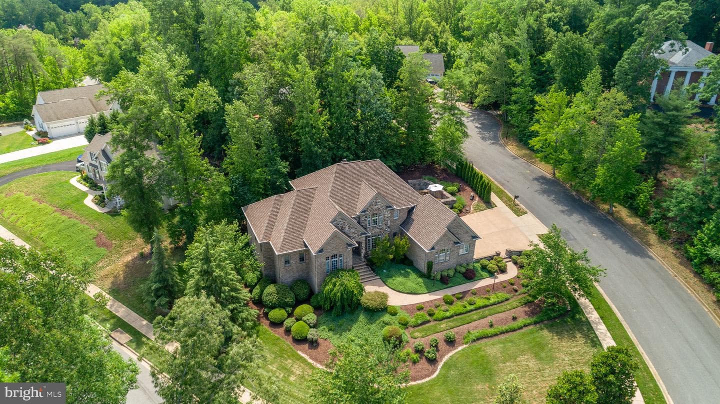 6 Delahay Drive photo 3
