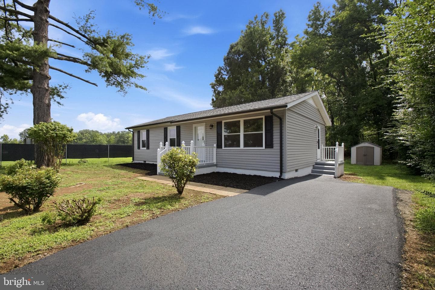 2005 New Kent Street photo 3
