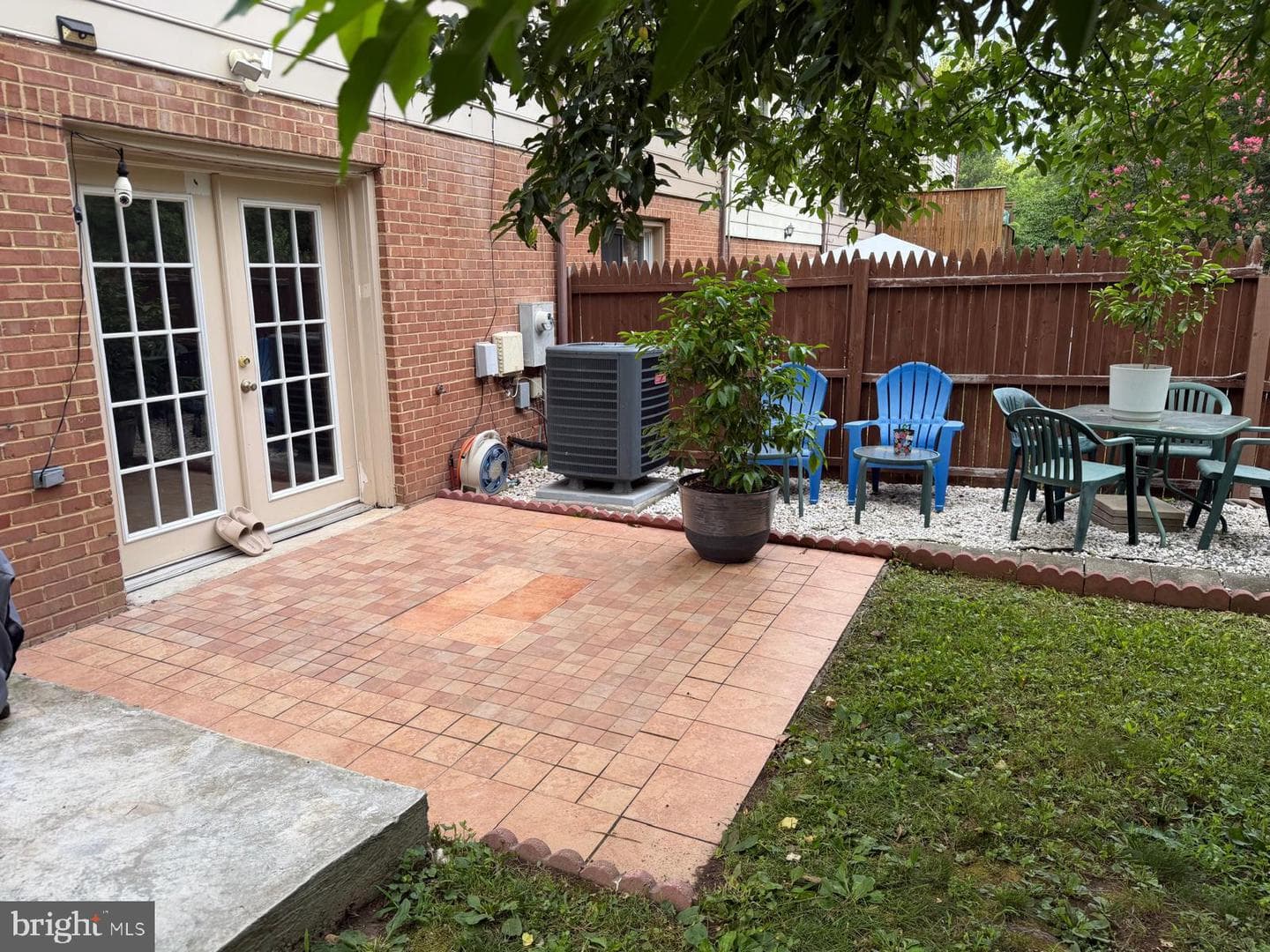 111 Kings Mill Drive photo 3