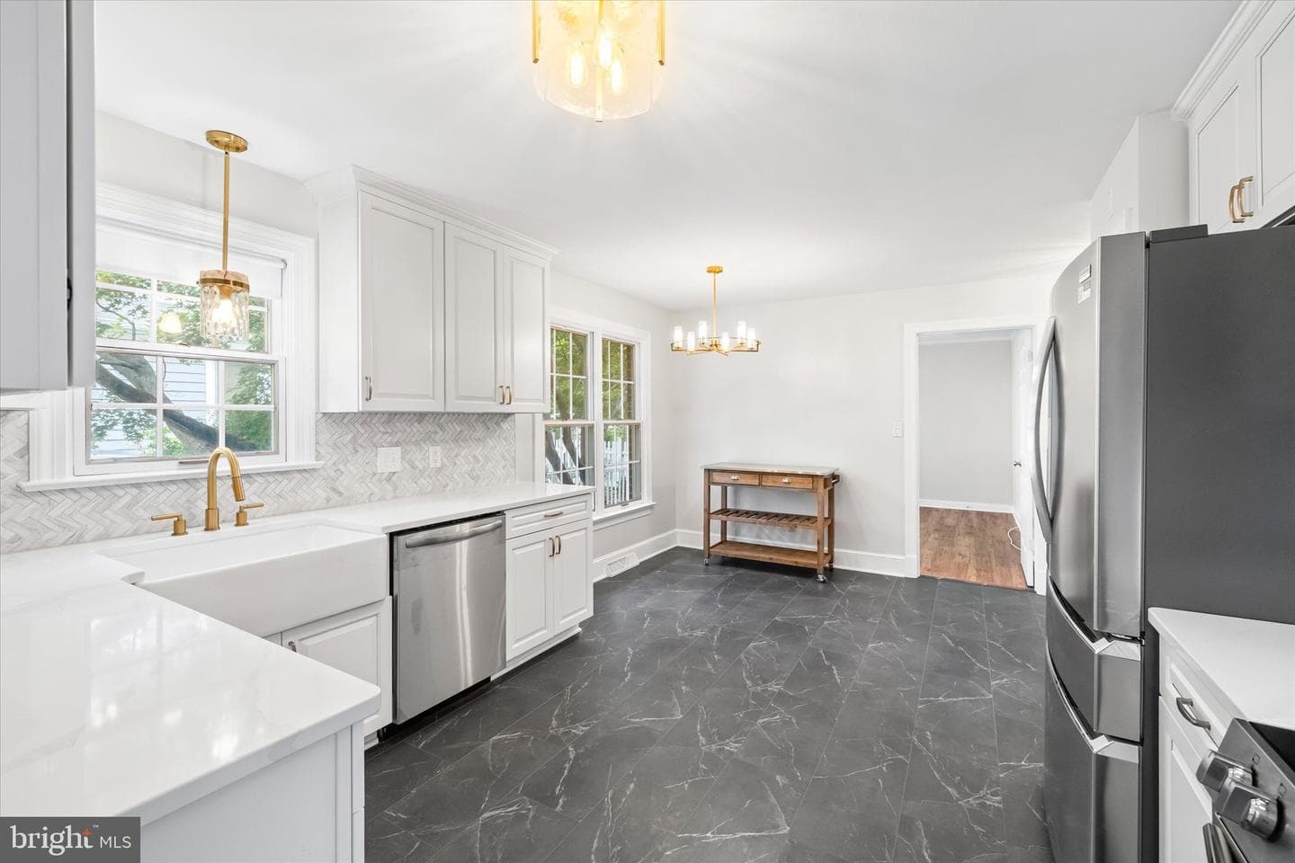 408 Riverside Drive photo 12