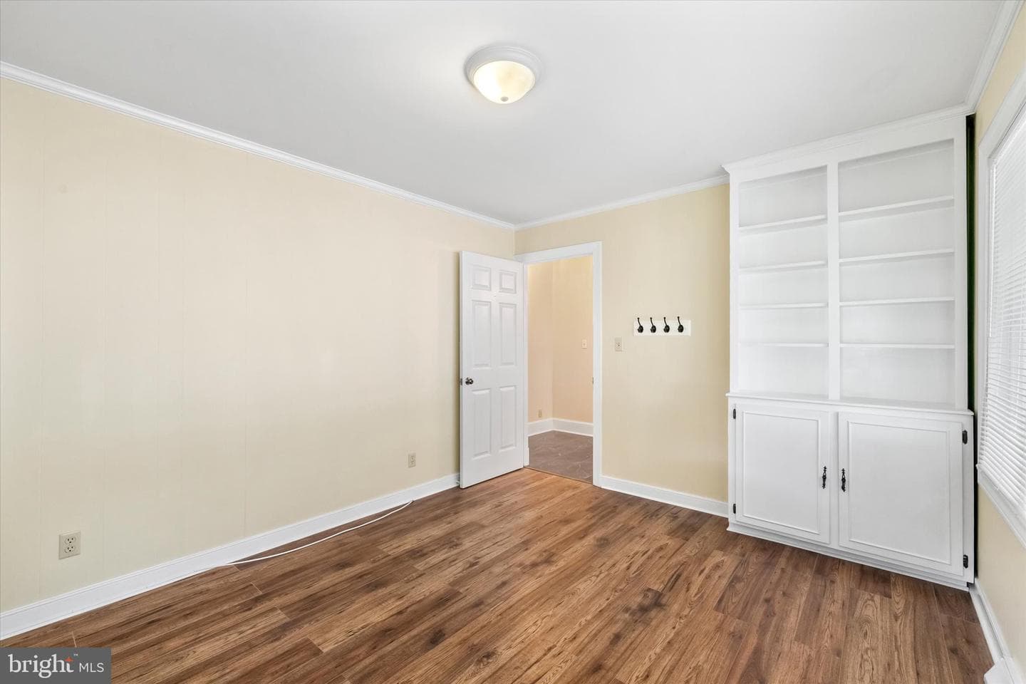 408 Riverside Drive photo 20
