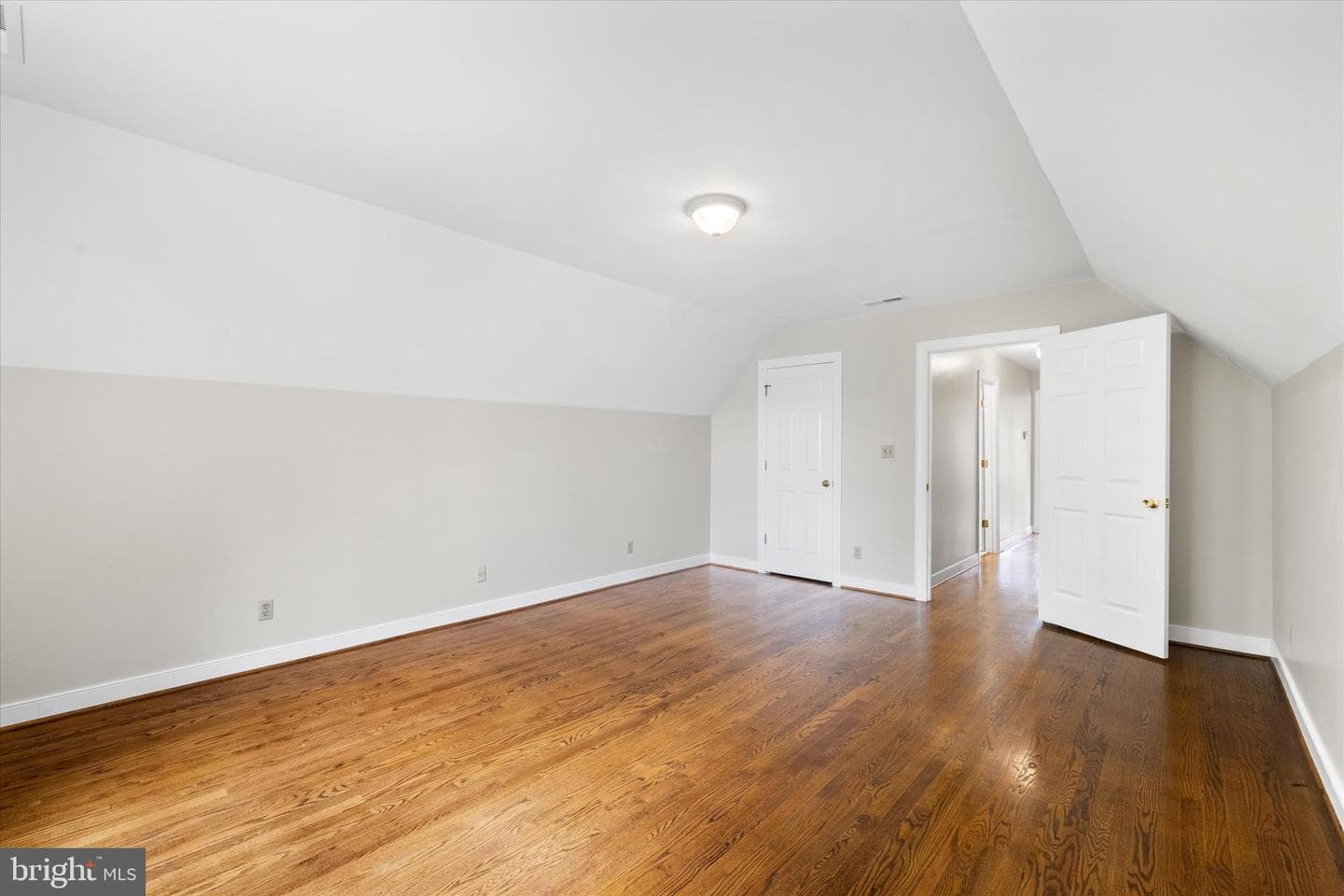 408 Riverside Drive photo 33