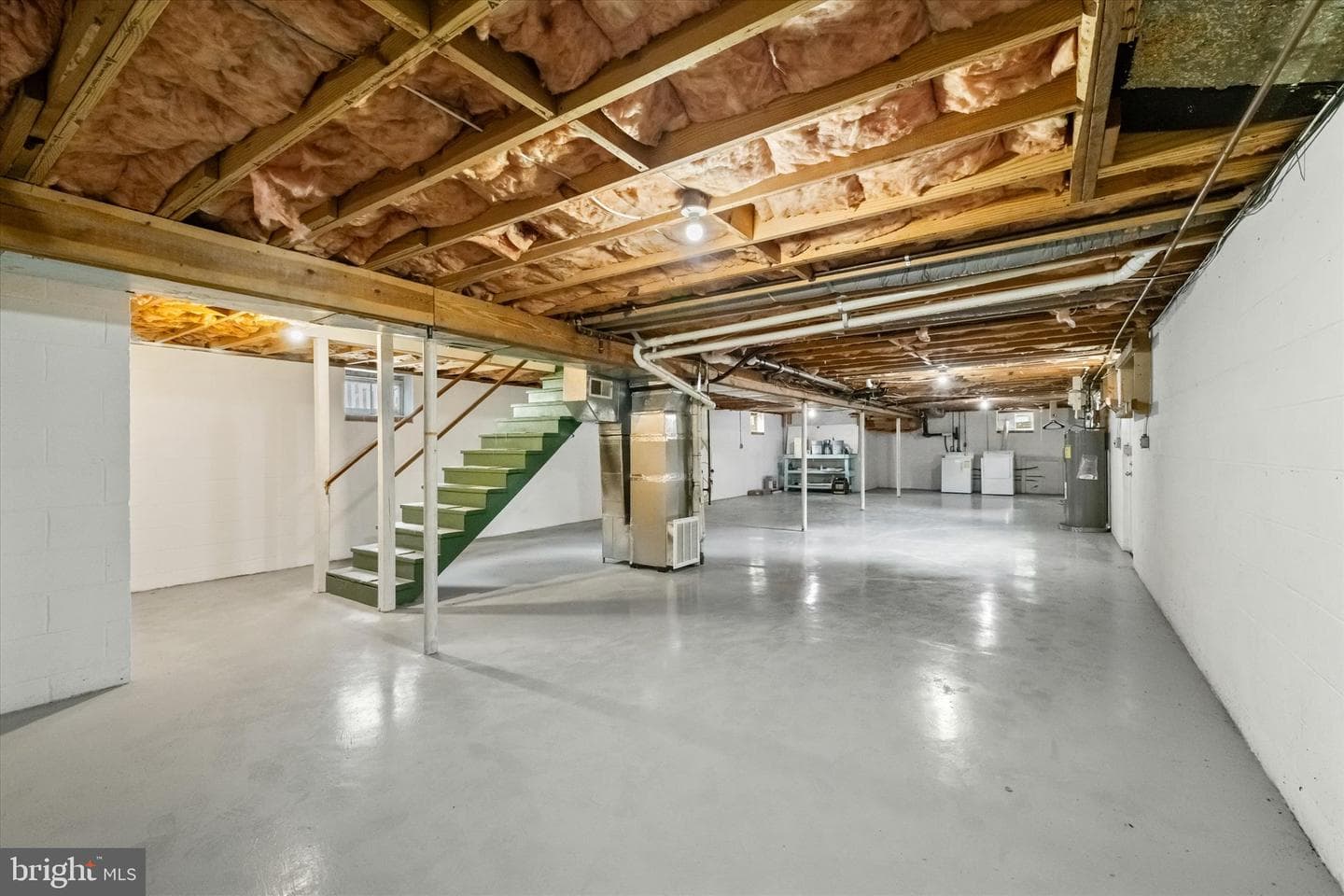 408 Riverside Drive photo 34