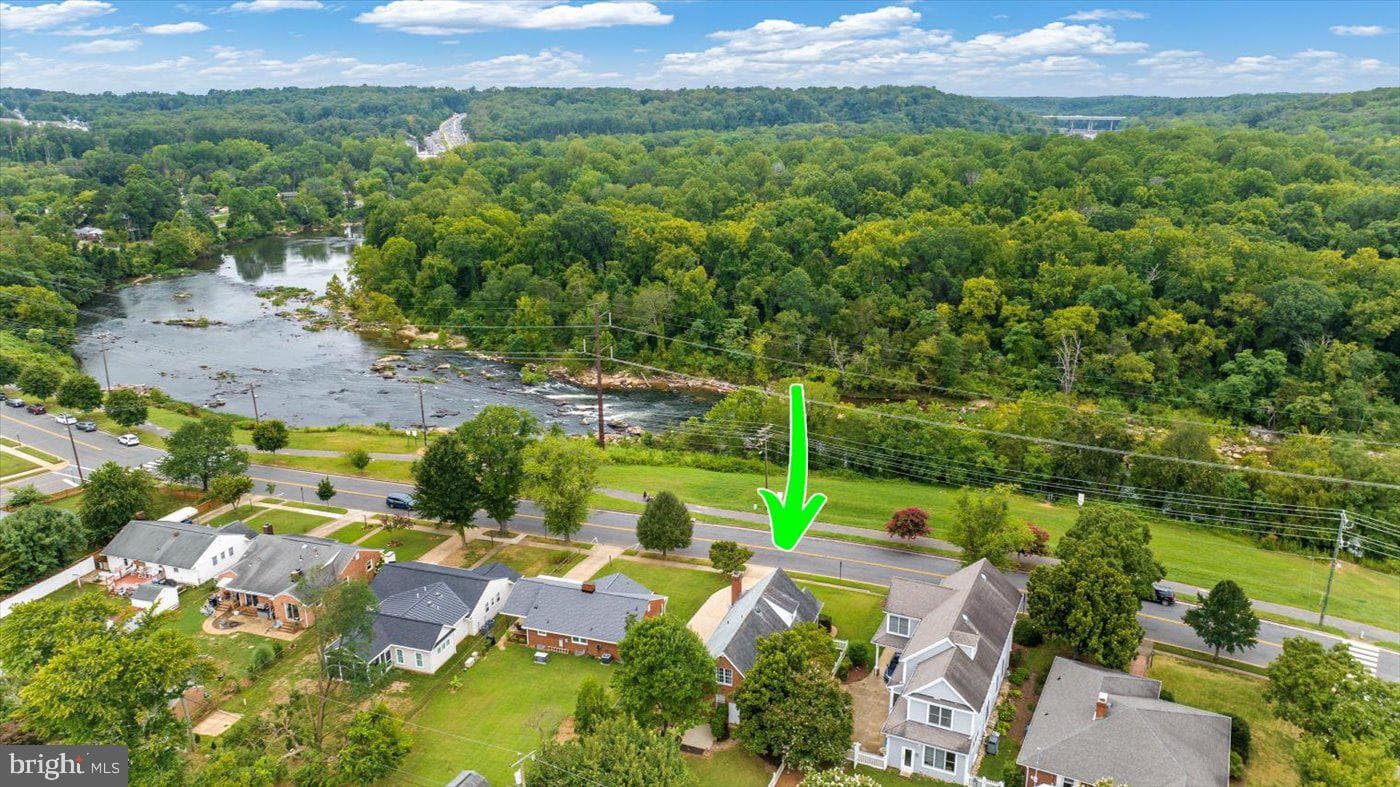 408 Riverside Drive photo 43