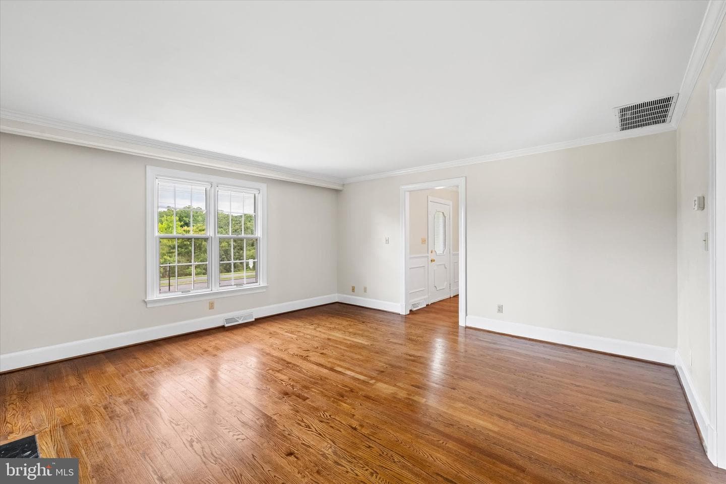 408 Riverside Drive photo 8