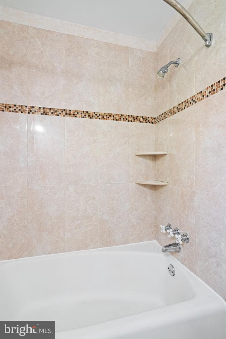1321 Royston Street photo 27