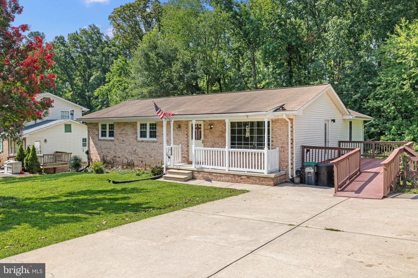 422 Morningside Drive photo 2