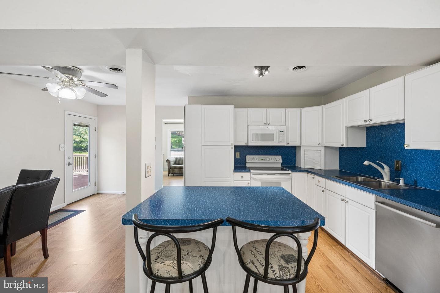 422 Morningside Drive photo 8