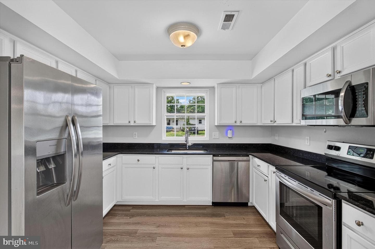 427 Palmer Street photo 11