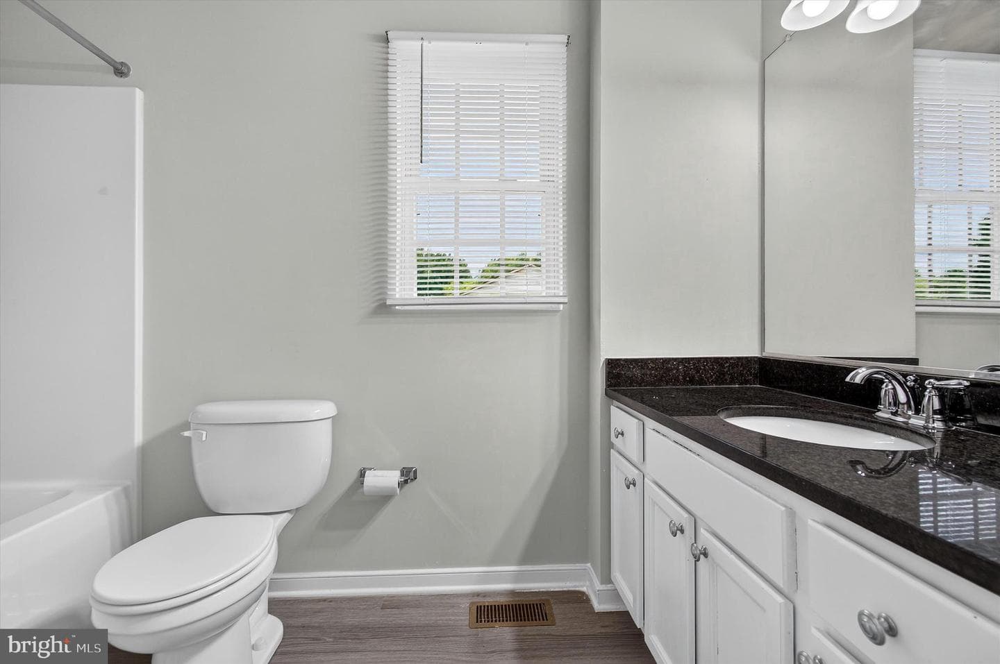 427 Palmer Street photo 25