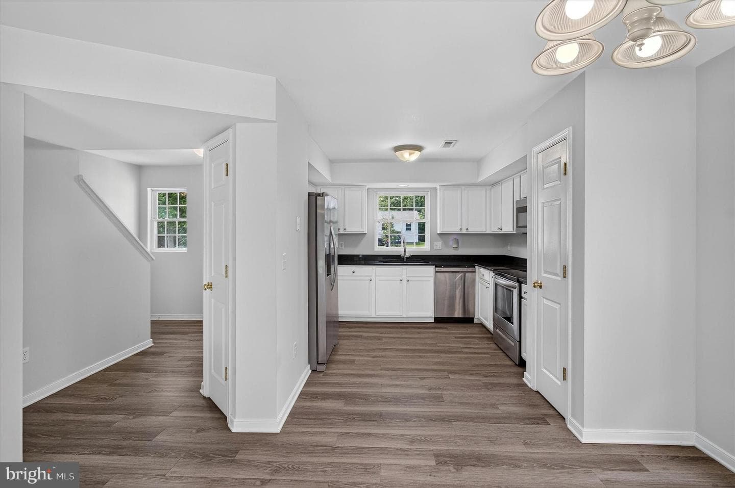 427 Palmer Street photo 8