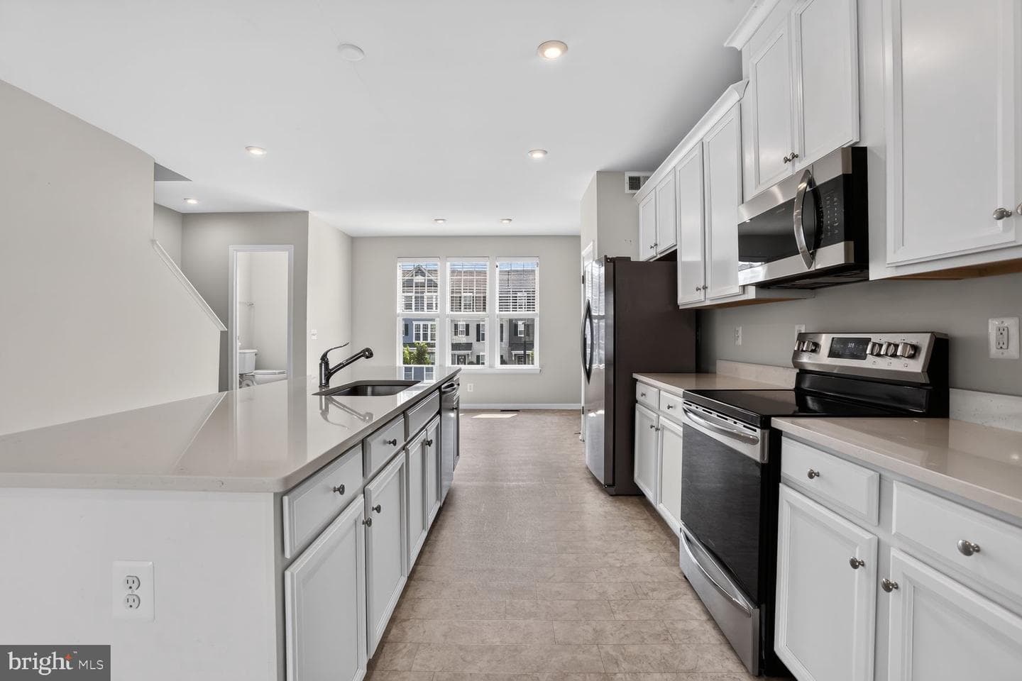 1806 Sag Harbor Lane photo 18