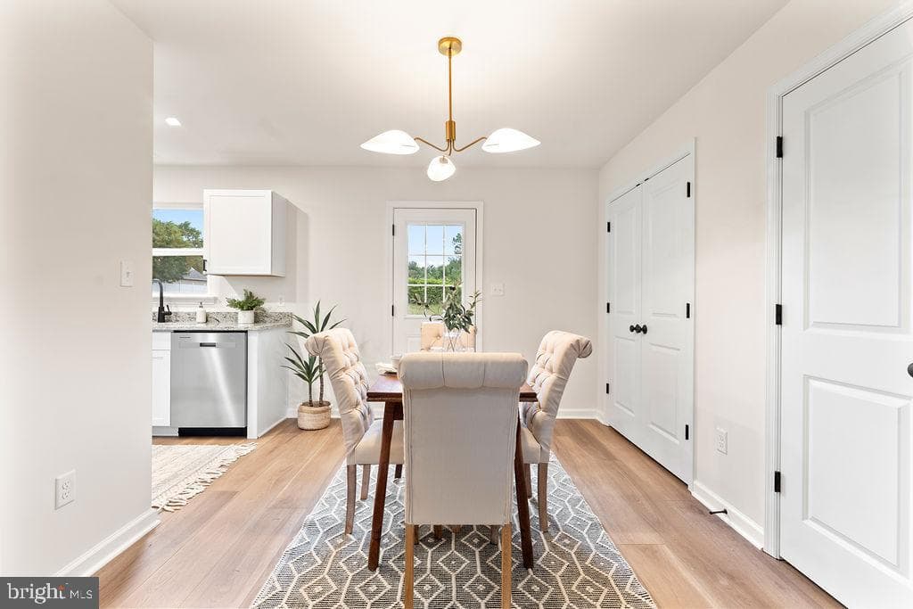 147 Longstreet Avenue photo 8